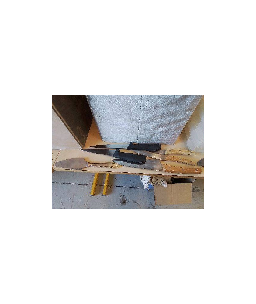 COUTEAU 
