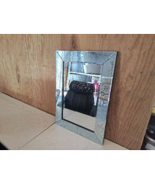MIROIR RECTANGULAIRE AVEC JOLIE CADRE 
