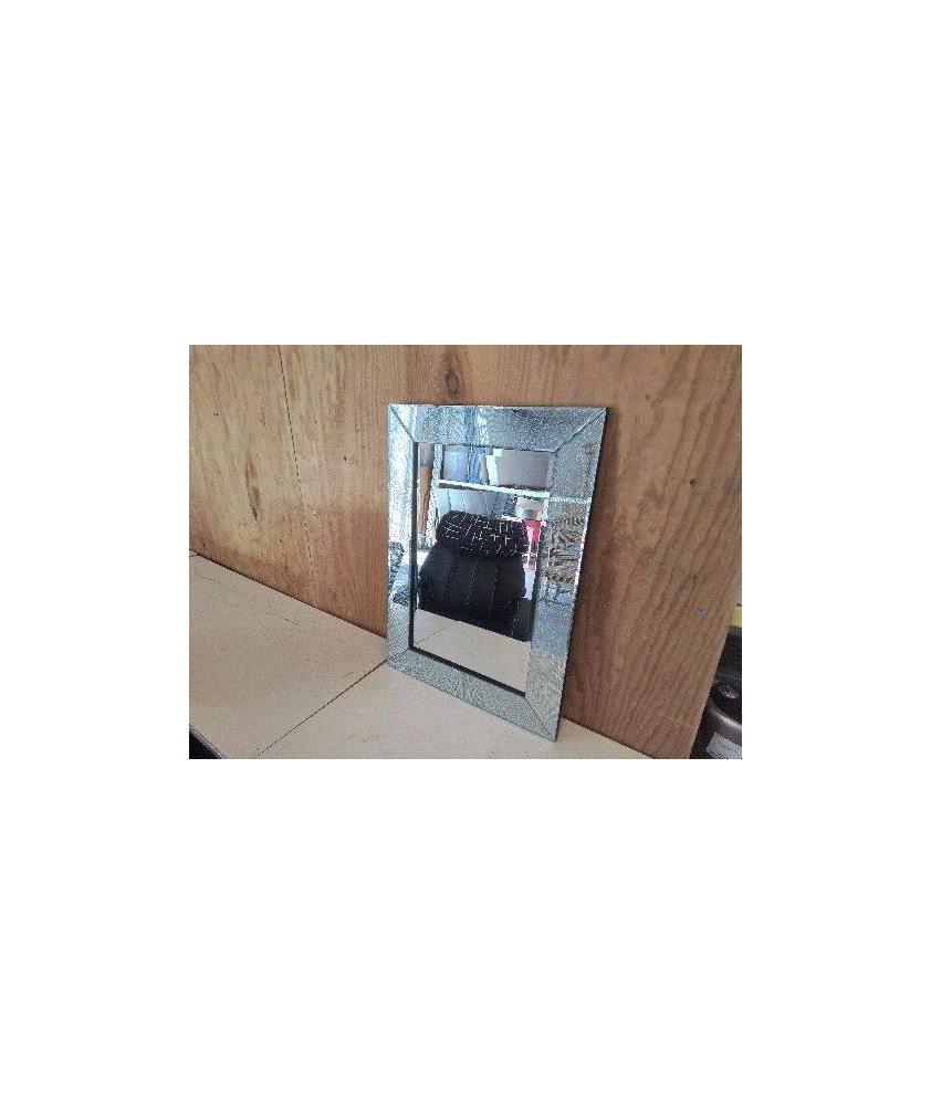 MIROIR RECTANGULAIRE AVEC JOLIE CADRE 