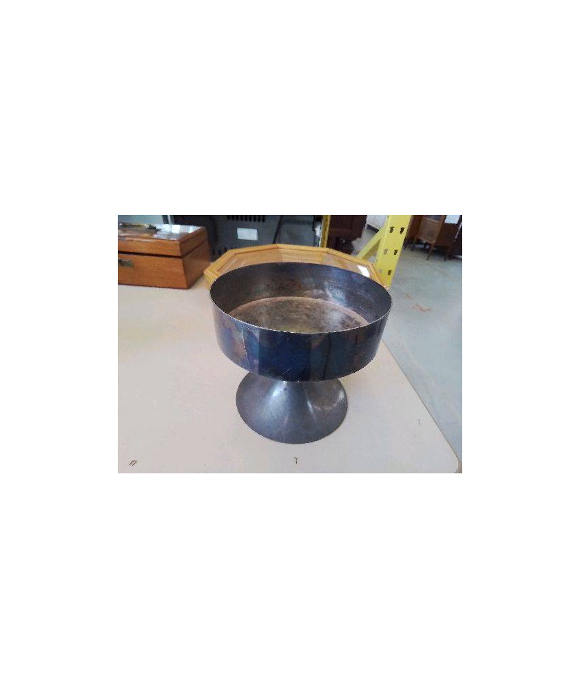 COUPE EN MÉTAL ARGENTÉ 