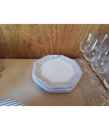 LOT DE 8 ASSIETTES BLANCHE ET NOIRE ARCOPAL 