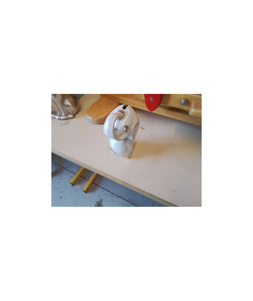 TIRELIRE ÉLÉPHANT EN PORCELAINE 