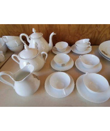 SERVICE A THE EN PORCELAINE 