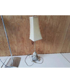 LAMPE A POSER