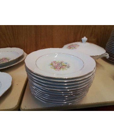 LOT DE 6 ASSIETTES CREUSES PORCELAINE BLANCHE MOTIF FLORAL 