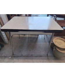 TABLE DE CUISINE VINTAGE