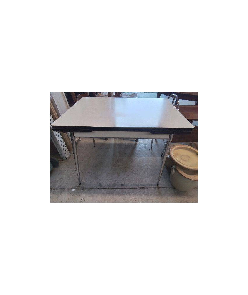 TABLE DE CUISINE VINTAGE