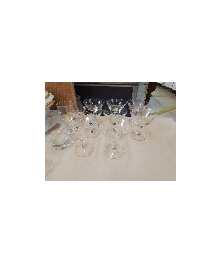 LOT DE 8 VERRE À COCKTAIL 