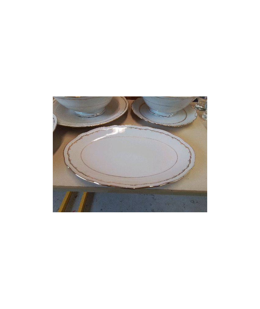 PLAT DE PRESENTATION EN PORCELAINE 