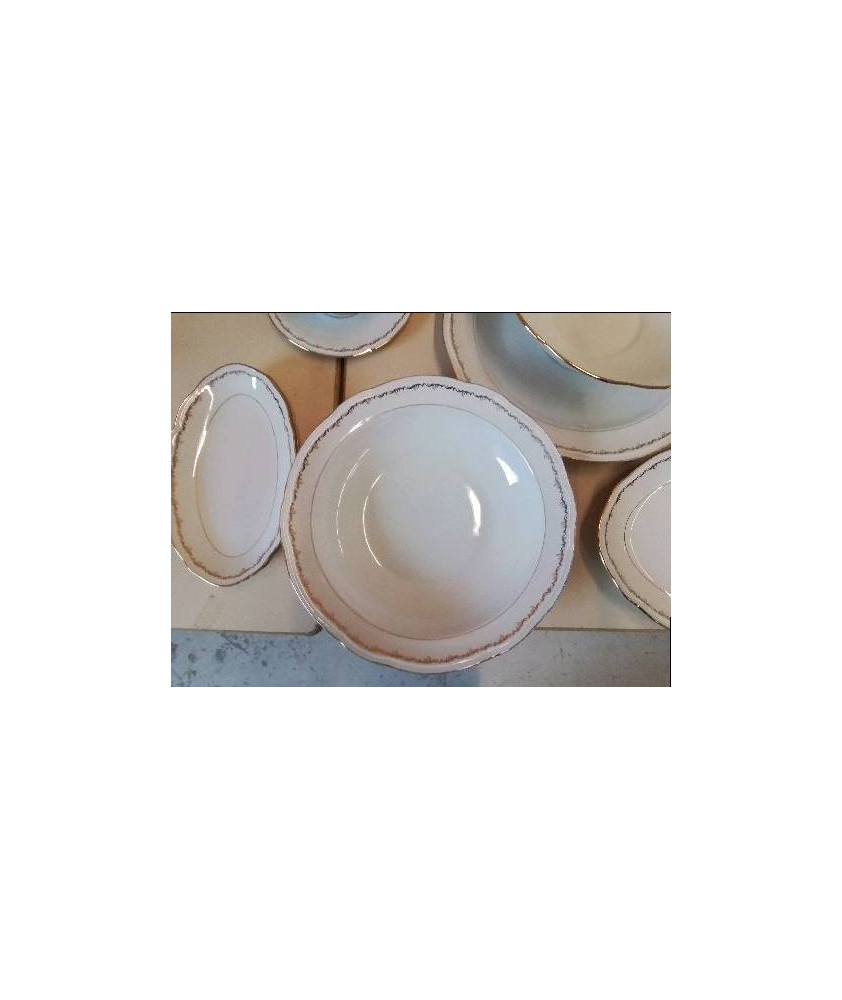 ASSIETTE CREUSE EN PORCELAINE 