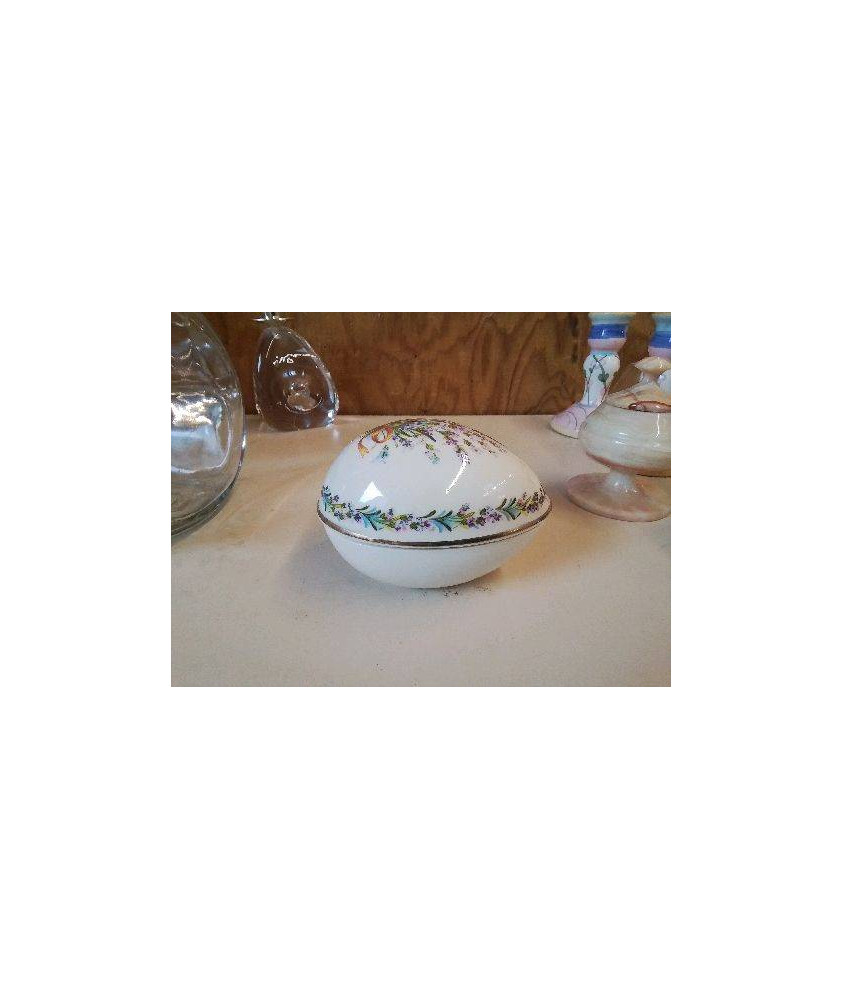 BOITE OEUF EN PORCELAINE 