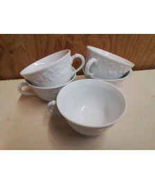LOT DE 5 TASSES EN PORCELAINE 