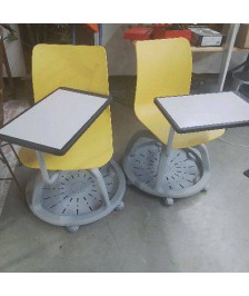 CHAISE JAUNE AVEC TABLETTE 