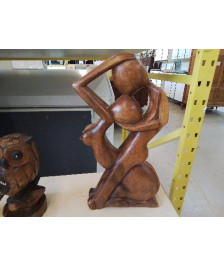 STATUETTE EN BOIS