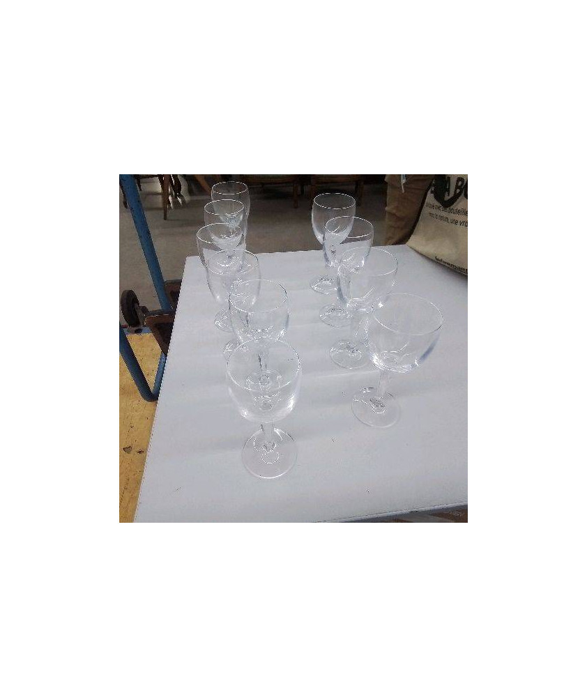 SERIE DE 10 VERRES EN CRISTAL