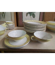 TASSE À THÉ AVEC SOUCOUPE JAUNE ET DORÉ 