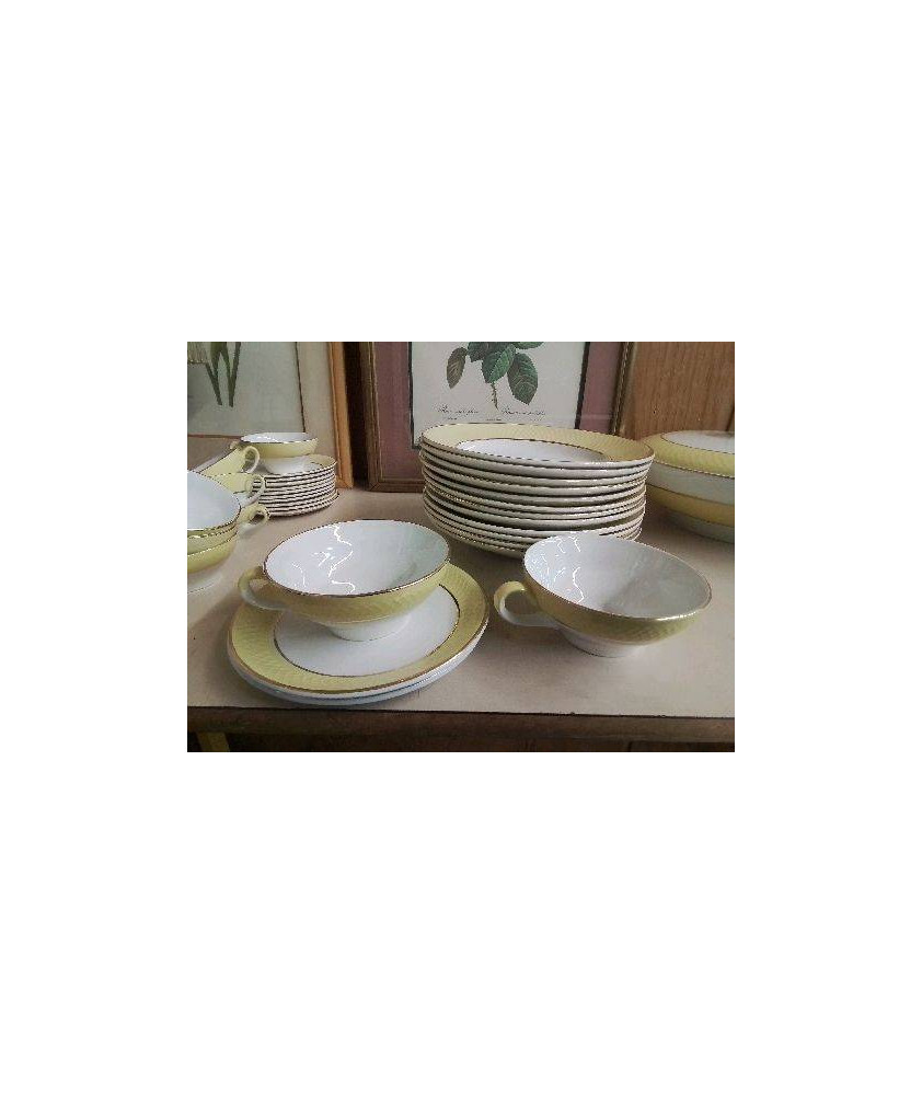 TASSE À THÉ AVEC SOUCOUPE JAUNE ET DORÉ 