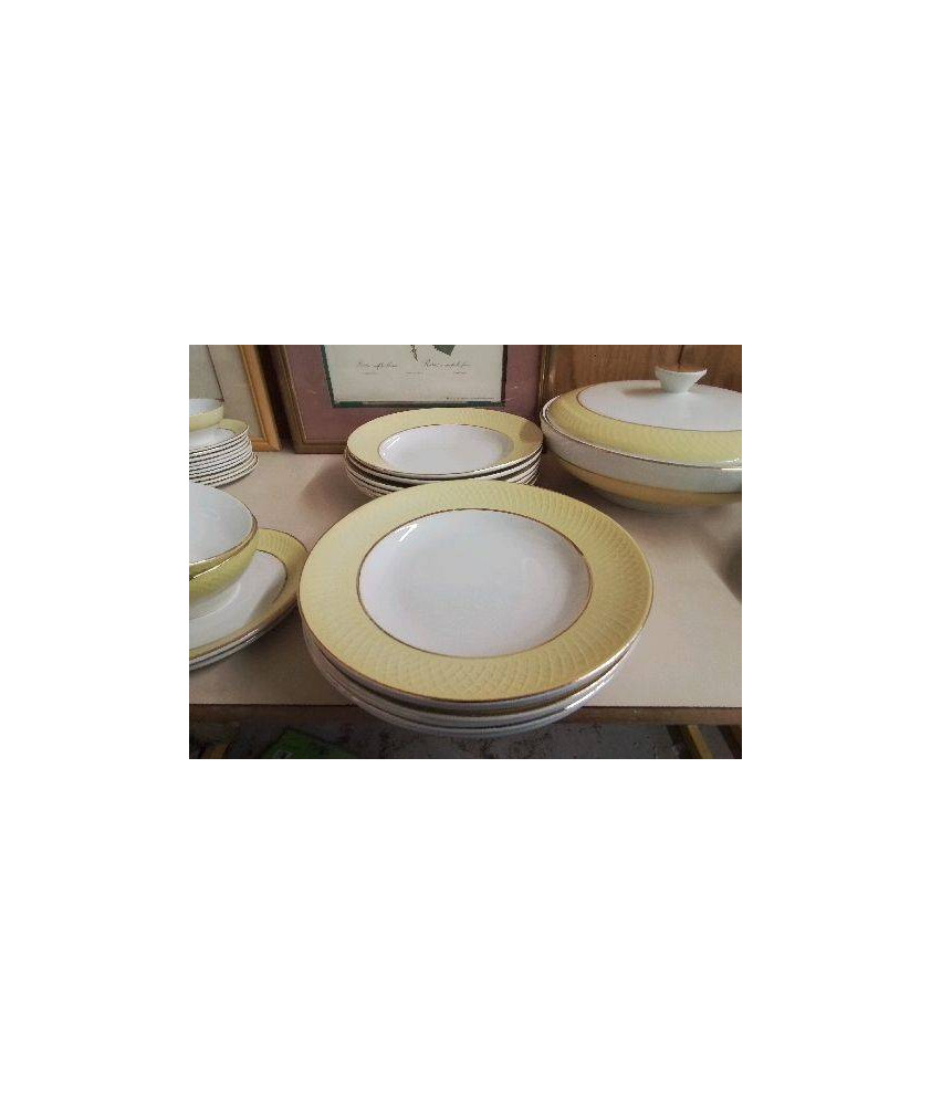 LOT DE 6 ASSIETTES CREUSES JAUNE ET DORÉ 