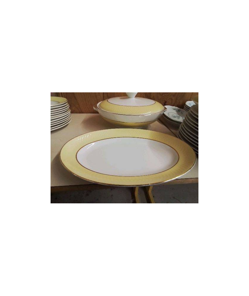 PLAT OVALE JAUNE ET DORÉ 
