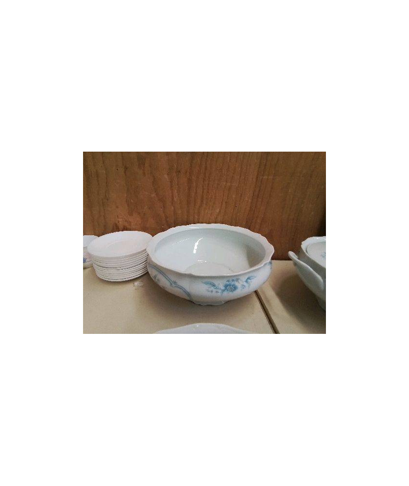 SALADIER EN PORCELAINE MOTIF FLORAL BLEU 