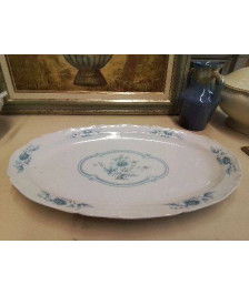 PLAT OVALE EN PORCELAINE MOTIF FLORAL BLEU 