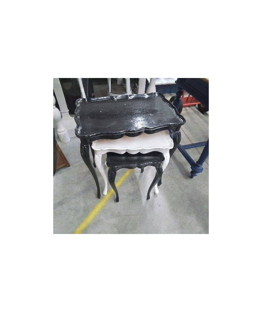 TABLES GIGOGNES NOIRES ET BLANCHES