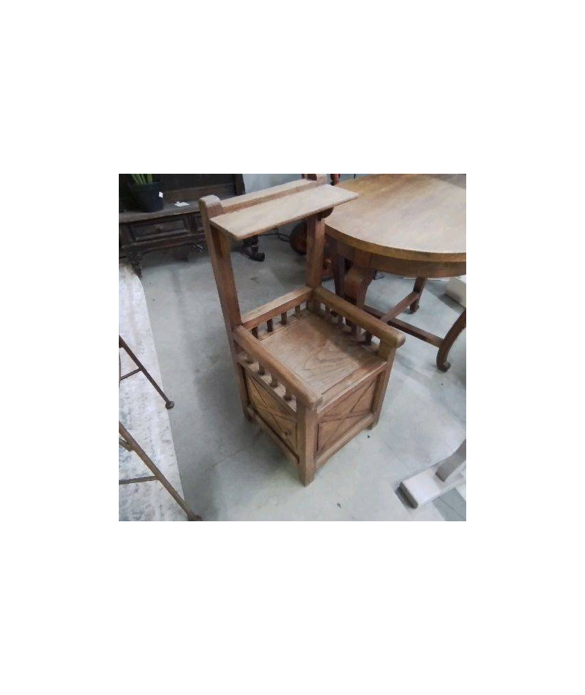 FAUTEUIL PUPITRE ET POT DE CHAMBRE