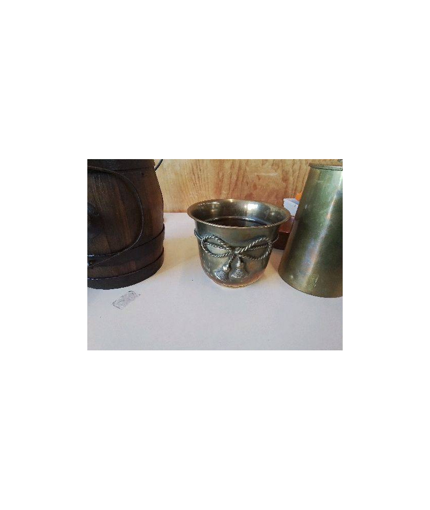 CACHE-POT EN LAITON 
