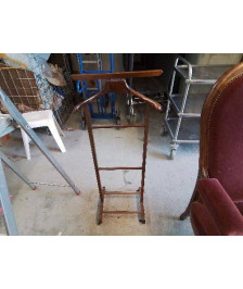 VALET DE CHAMBRE 