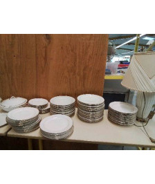 ASSIETTE PORCELAINE BORDURE DORÉ